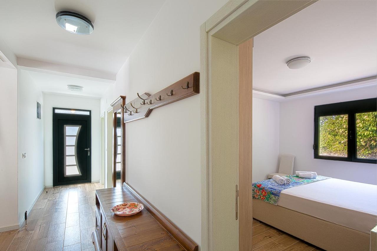 Latina 2 Villa Budva