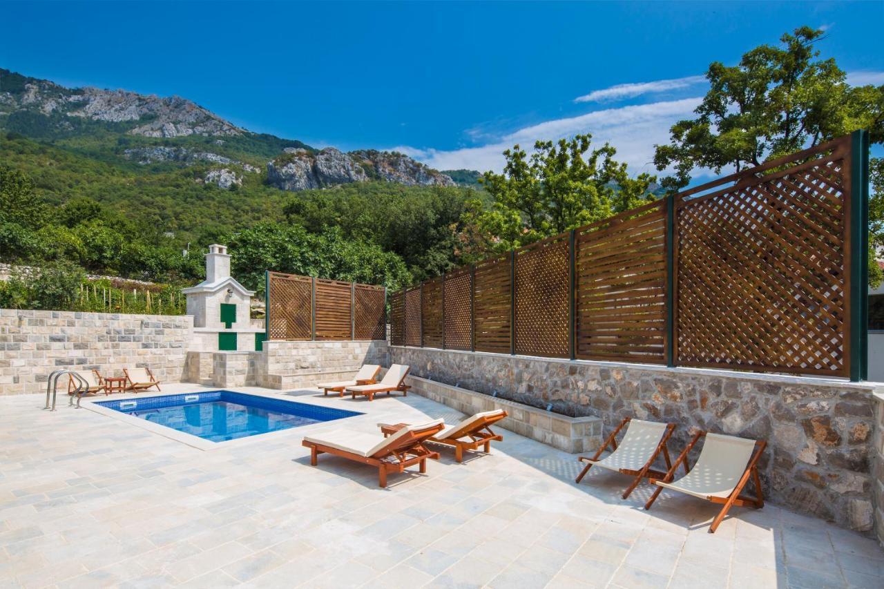 Latina 2 * Budva